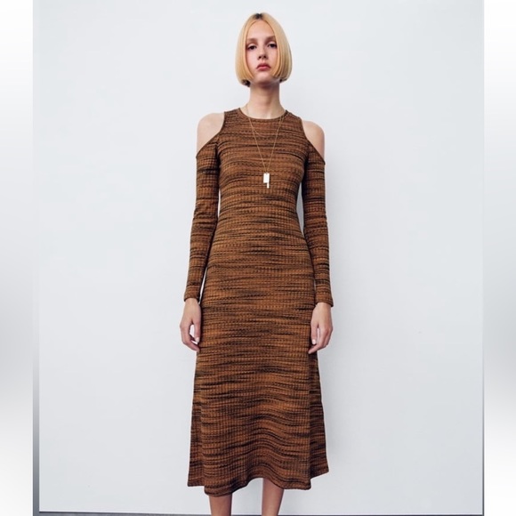 NWOT Zara Cold Shoulder Midi Ribbed Sweater Dress Size Small brown/ black/ rust - Picture 2 of 8